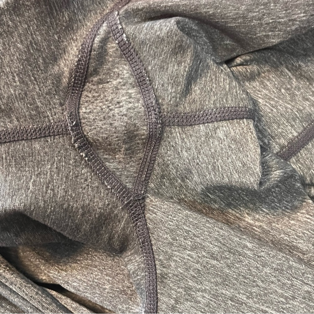 Lululemon | Gray Flare leggings Midrise women’s size 6 29” inseam yoga EUC - Picture 8 of 11